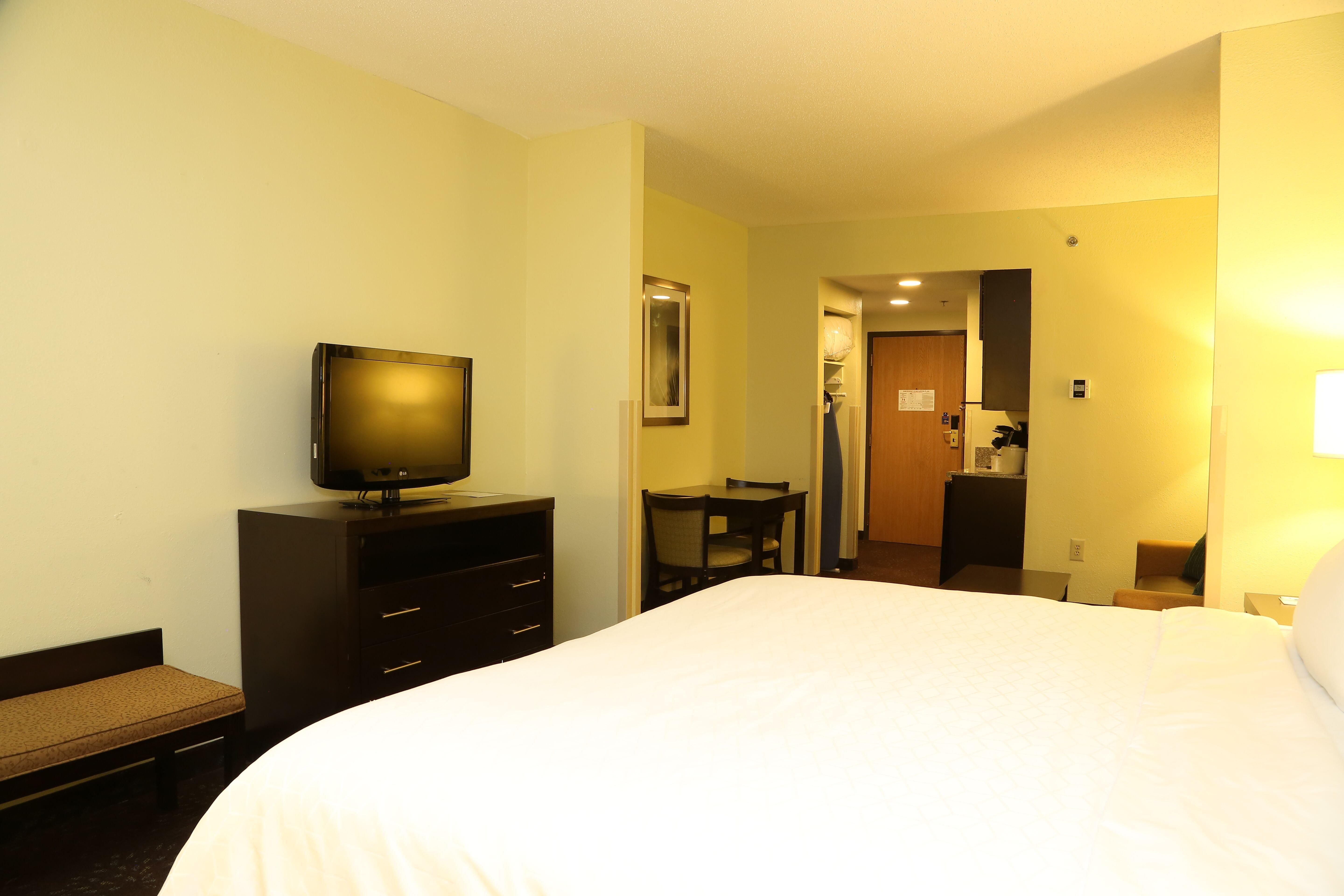 Holiday Inn Express Hotel & Suites Cleveland - Ms By Ihg Esterno foto