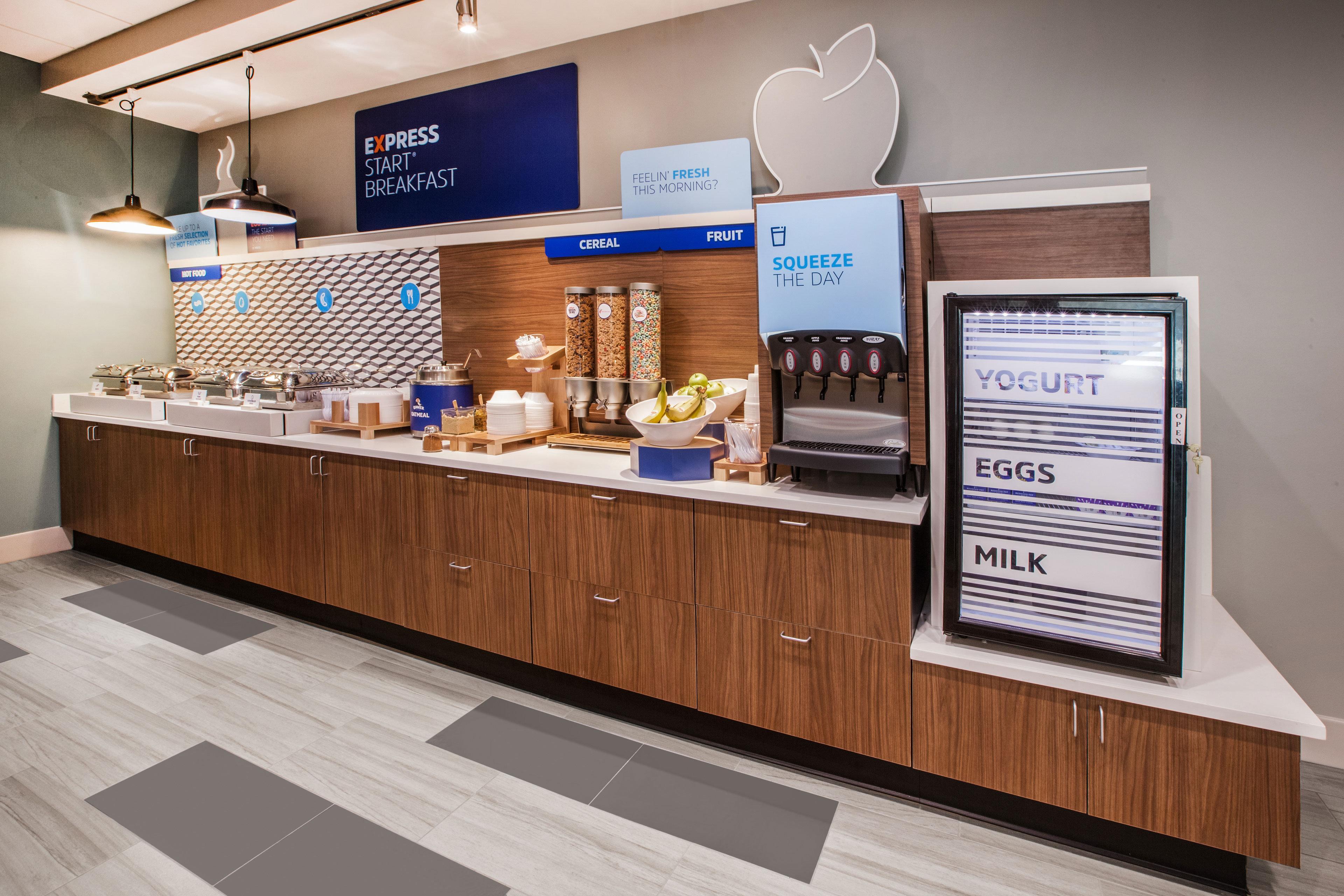 Holiday Inn Express Hotel & Suites Cleveland - Ms By Ihg Esterno foto