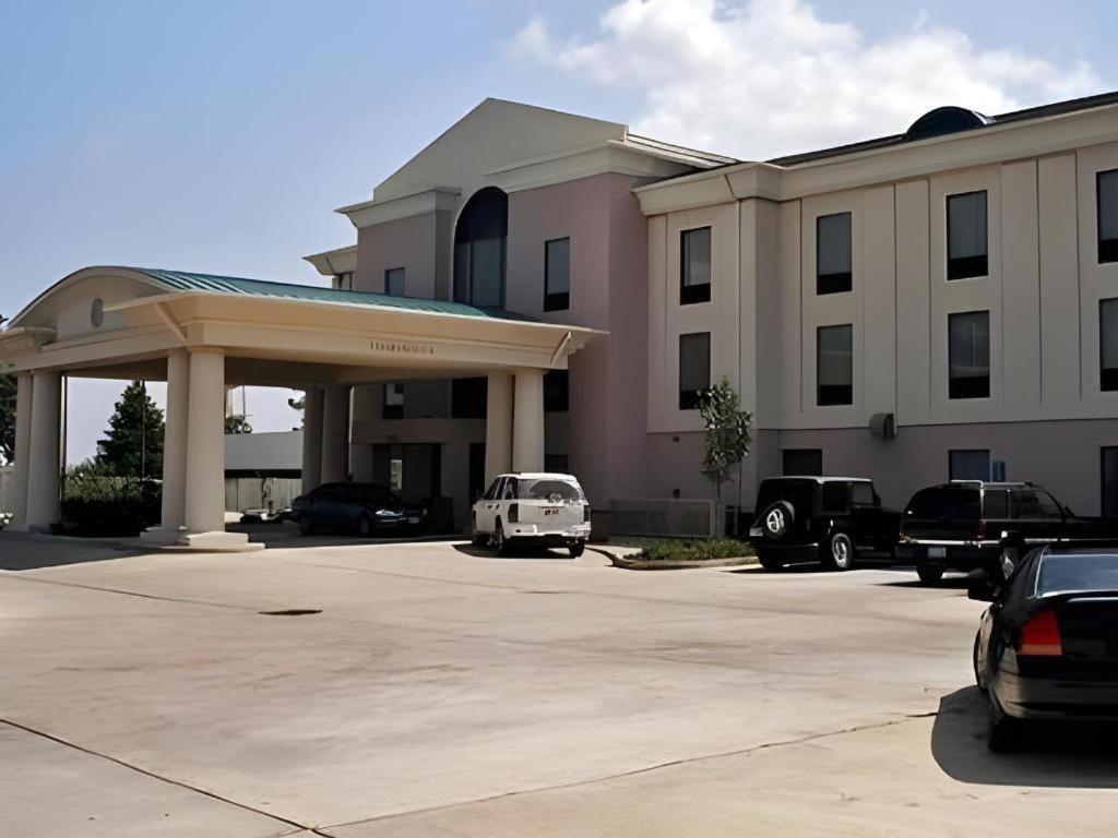 Holiday Inn Express Hotel & Suites Cleveland - Ms By Ihg Esterno foto