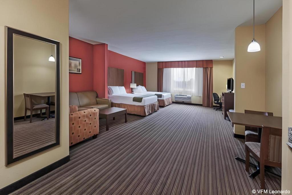 Holiday Inn Express Hotel & Suites Cleveland - Ms By Ihg Esterno foto
